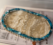 Load image into Gallery viewer, Crushed Shell Scalloped Edge Trinket Tray - Oval